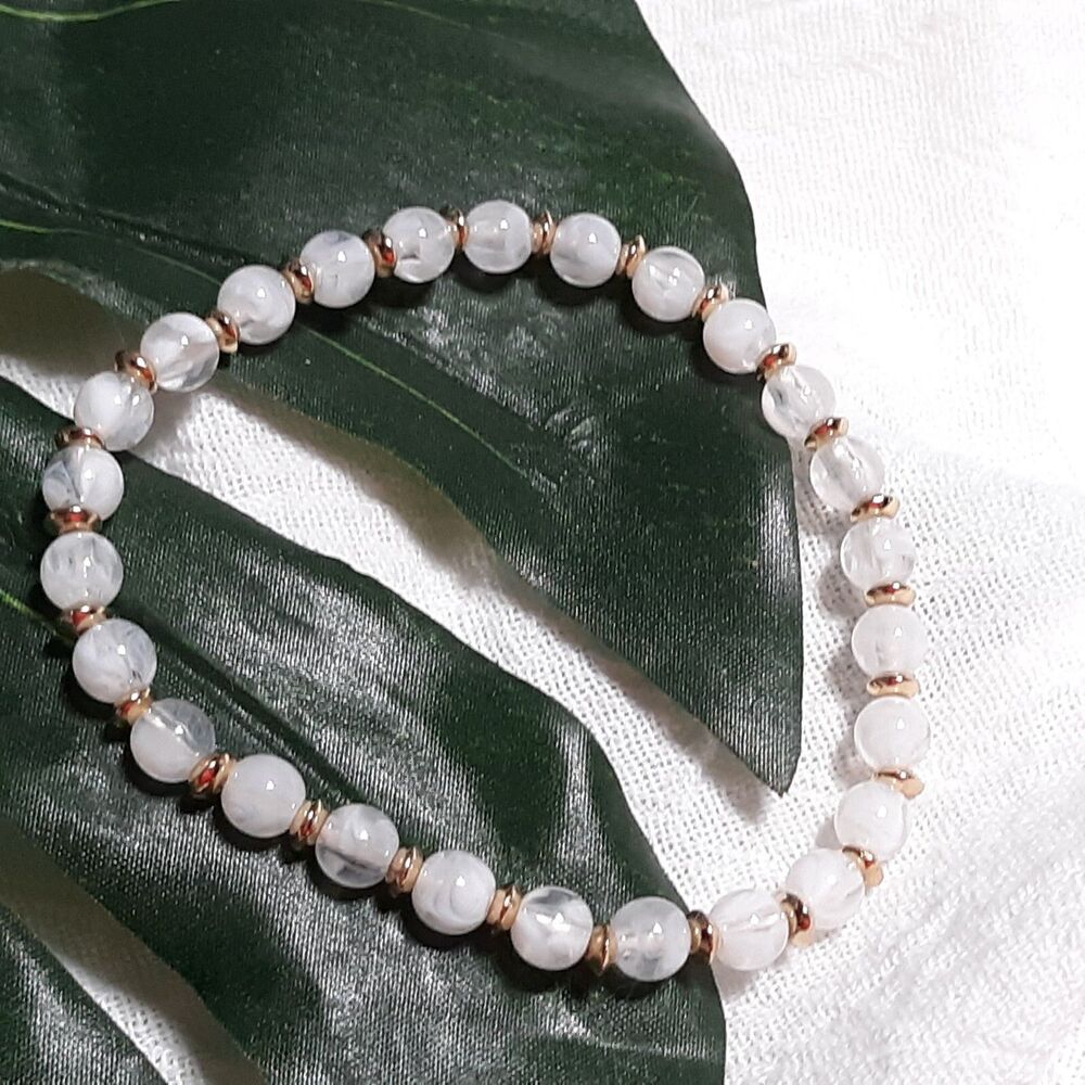 Gold Tone White Beaded Bracelet Simple Beach Beachy Fashion Jewelry Vacation